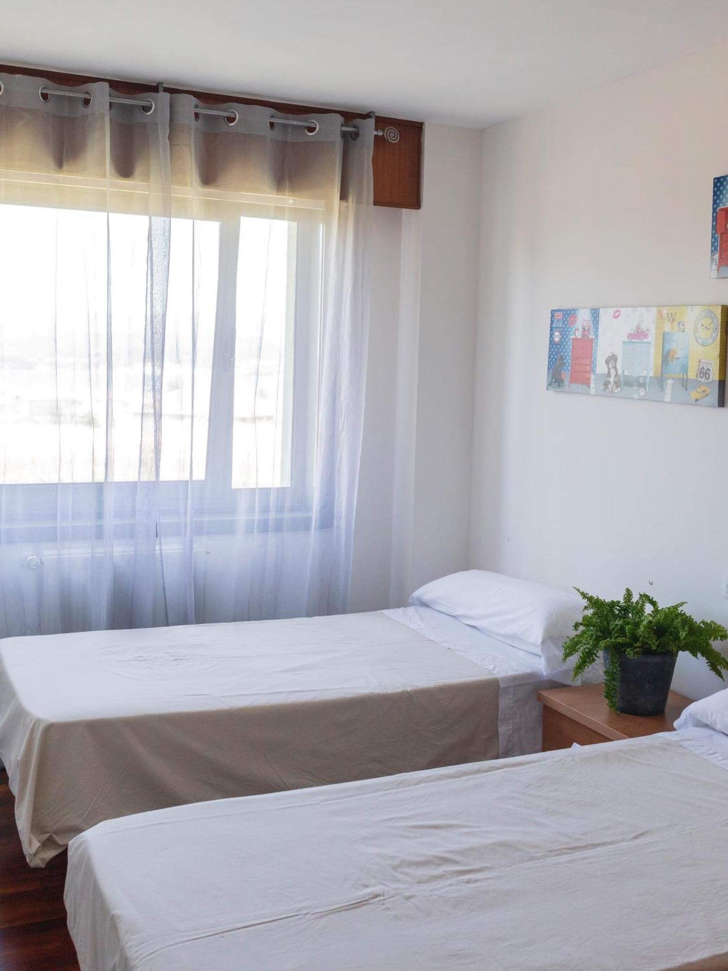 Baruhaus Piscina Y Parking Rianxo Apartment Rianjo Bagian luar foto