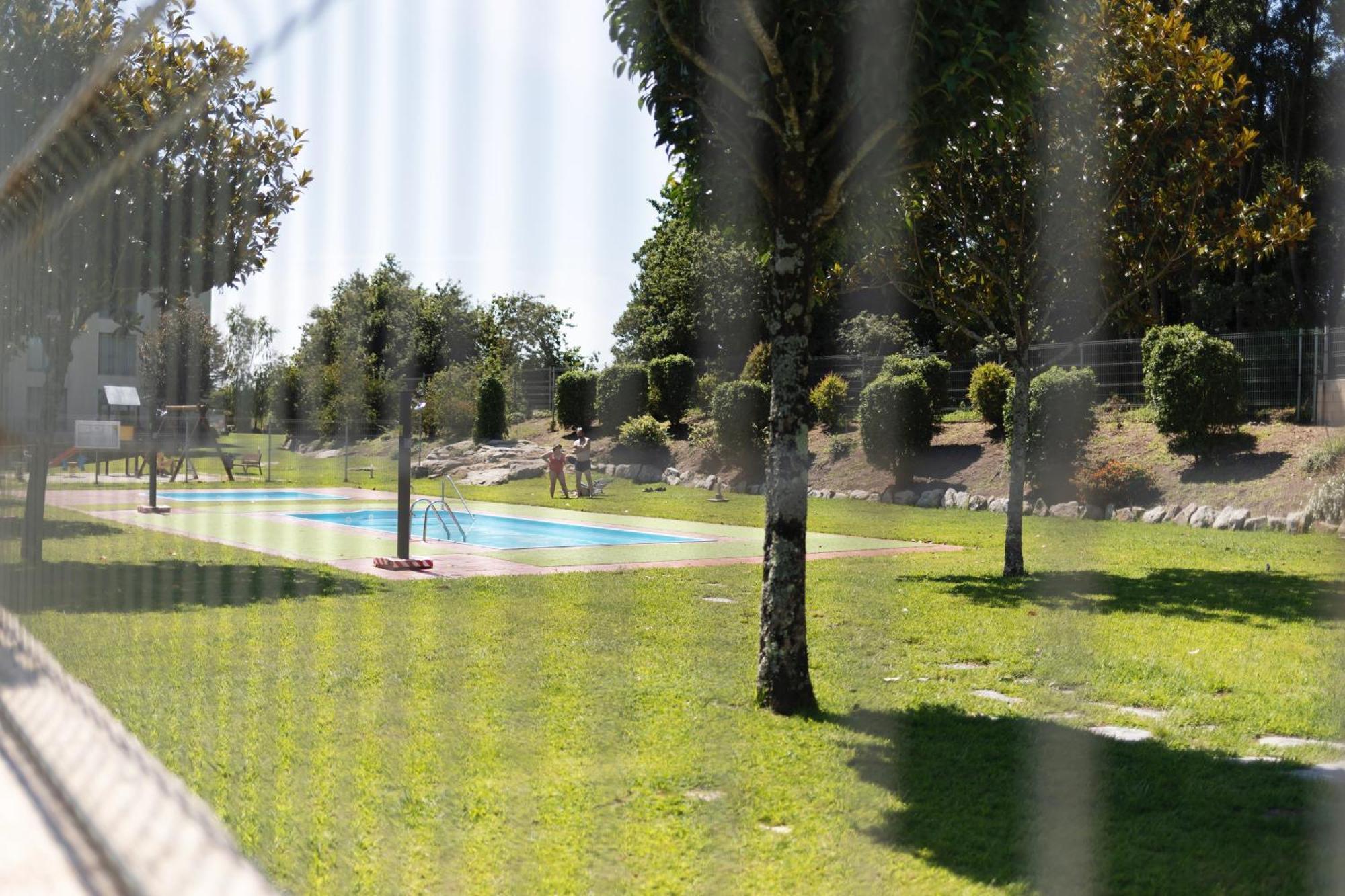 Baruhaus Piscina Y Parking Rianxo Apartment Rianjo Bagian luar foto